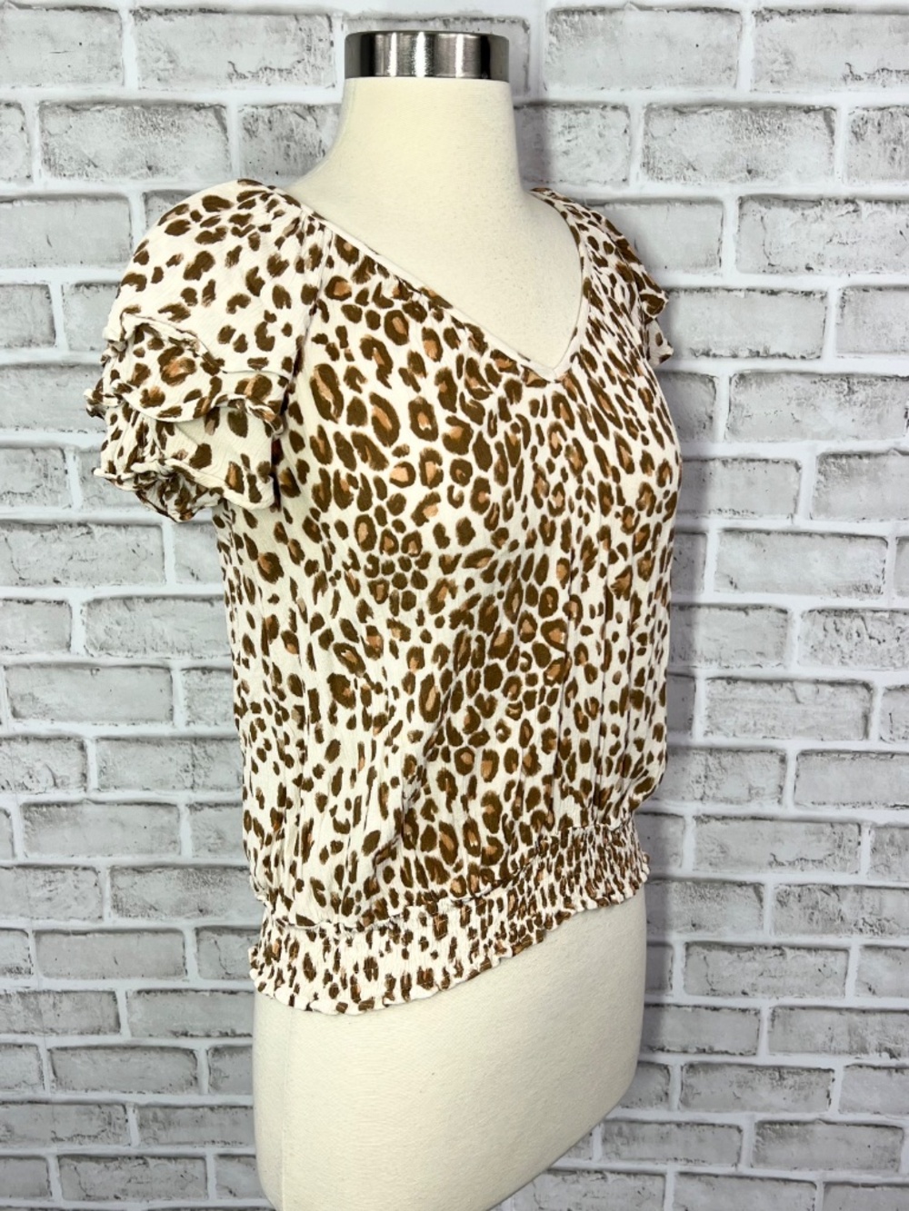 |•EXRESS•| 2 Cute Stretch Tops Size Small - Picture 9 of 16